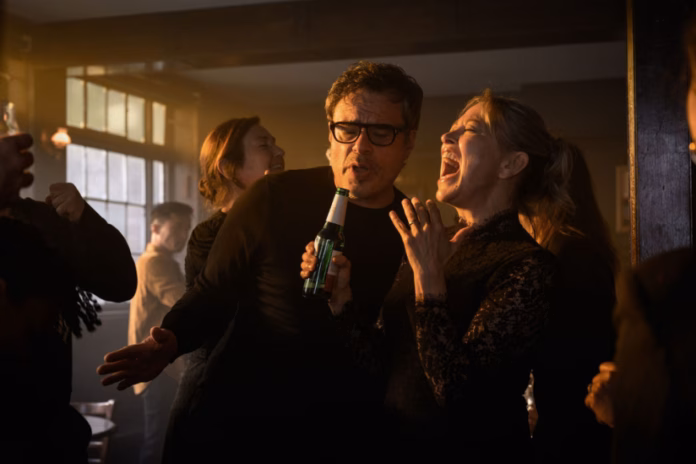 Alice and Steve ganha trailer e promete ser a nova aposta romÃ¢ntica do Disney+