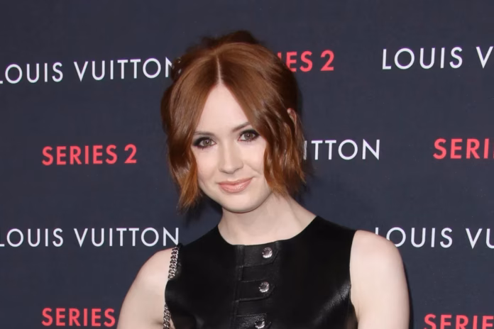 Falando a Real | Karen Gillan entra para o elenco da 4ª temporada
