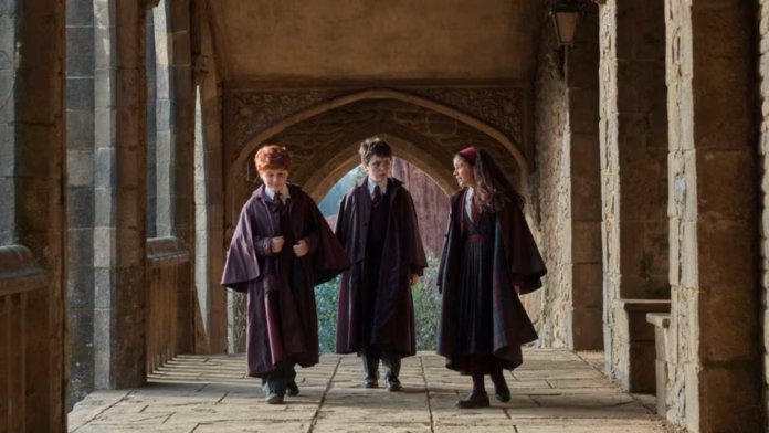 Harry Potter | Novos Uniformes de Grifinória e Sonserina Revelam Detalhes da Série da HBO