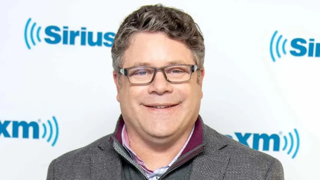 Sean Astin enfrenta caos nuclear em trailer de A Social Contract