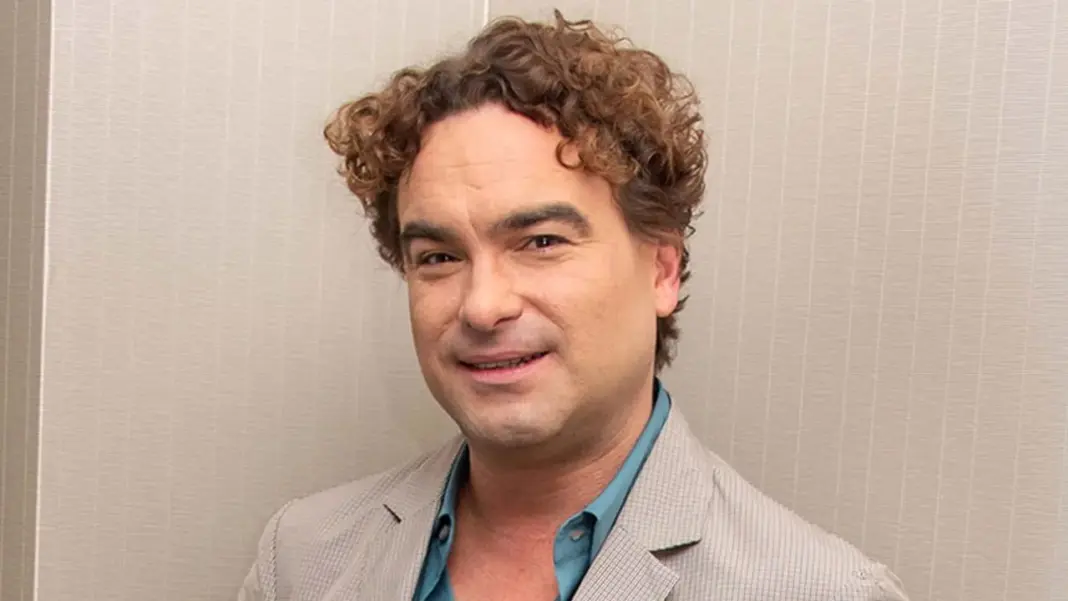 Johnny Galecki volta a atuar após 7 anos longe dos holofotes