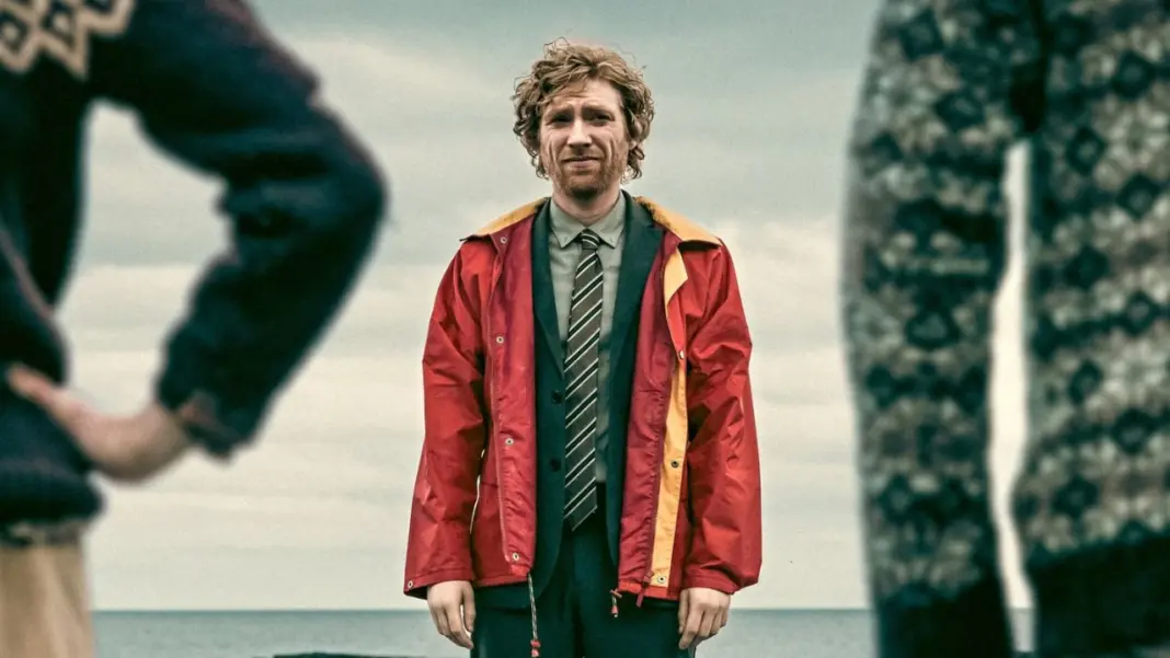 Domhnall Gleeson vira intruso em ilha estranha no trailer de The Incomer