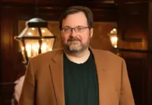 Brandon Sanderson revela detalhe importante da série The Stormlight Archive randon Sanderson revela detalhe importante da série The Stormlight Archive